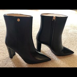 Brand new Tory Burch Penelope Bootie